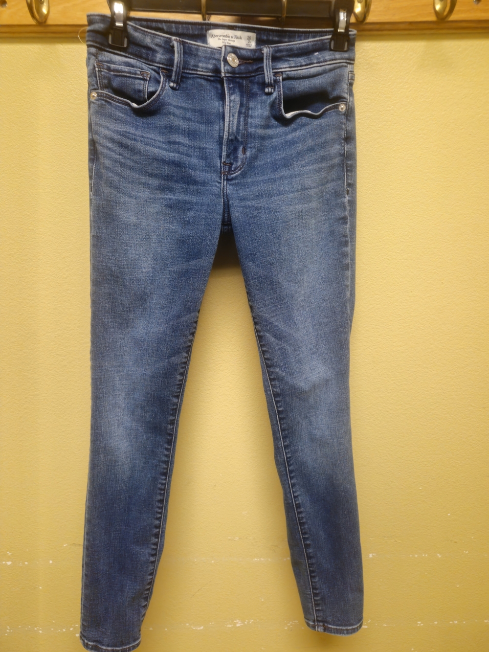 Abercrombie & Fitch The Super Skinny Mid Rise Jeans Waist 26 Blue